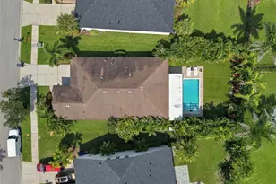 6805 Park Strand Dr, Apollo Beach, FL 33572 - Photo 2