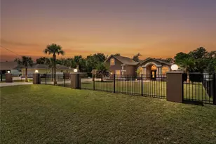 11309 Lapwing Rd, Weeki Wachee, FL 34614 - Photo 2
