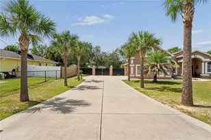 11309 Lapwing Rd, Weeki Wachee, FL 34614 - Photo 2
