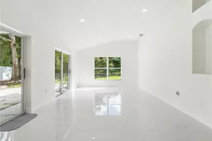 11836 Hunters Lake Dr, New Port Richey, FL 34654 - Photo 10