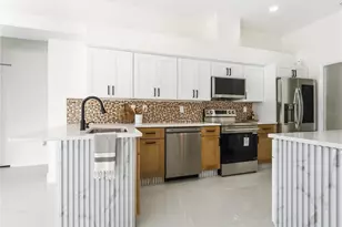 11836 Hunters Lake Dr, New Port Richey, FL 34654 - Photo 8