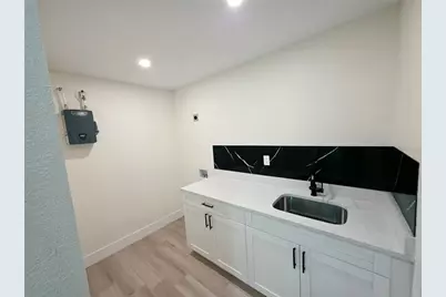 5823 Massachusetts Avenue, New Port Richey, FL 34652 - Photo 14