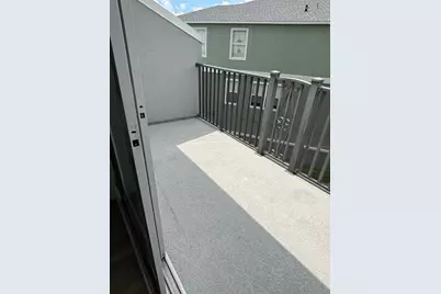 551 Vincinda Crest Way, Tampa, FL 33619 - Photo 10