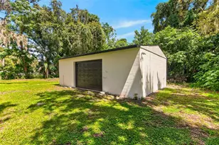 209 S St Cloud Ave, Valrico, FL 33594 - Photo 40