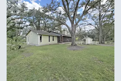 6075 Country Club Road, Zephyrhills, FL 33544 - Photo 10
