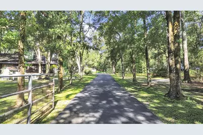 6075 Country Club Road, Zephyrhills, FL 33544 - Photo 4