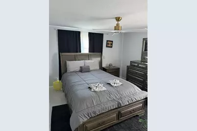 8904 Rosebank Court, Tampa, FL 33615 - Photo 16