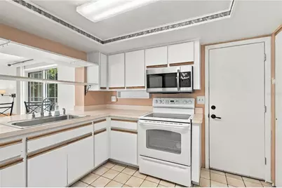 1110 E Boyer Street, Tarpon Springs, FL 34689 - Photo 10