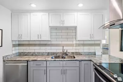 8011 26th Avenue N, Saint Petersburg, FL 33710 - Photo 12