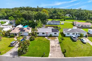5260 43rd Ave N, Saint Petersburg, FL 33709 - Photo 2