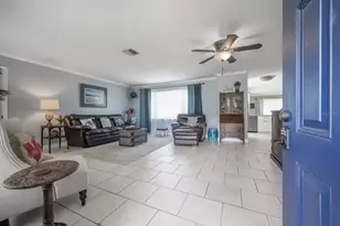 11606 79th Ave, Seminole, FL 33772 - Photo 14