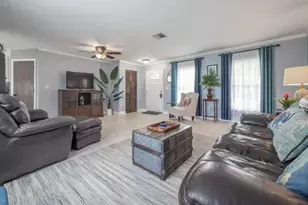 11606 79th Ave, Seminole, FL 33772 - Photo 4
