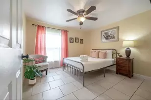 11606 79th Ave, Seminole, FL 33772 - Photo 8