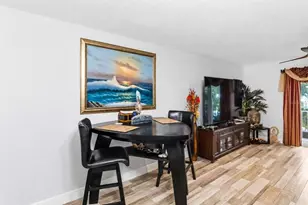 704 Oakgrove Dr, Brandon, FL 33510 - Photo 8