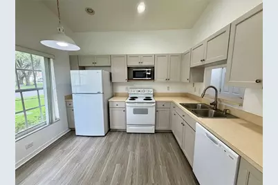 35224 Whispering Pines Drive, Zephyrhills, FL 33541 - Photo 12
