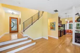 817 Oak Vista Dr, Sarasota, FL 34232 - Photo 2
