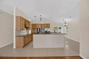 4404 Kendal Ct, Valrico, FL 33596 - Photo 12