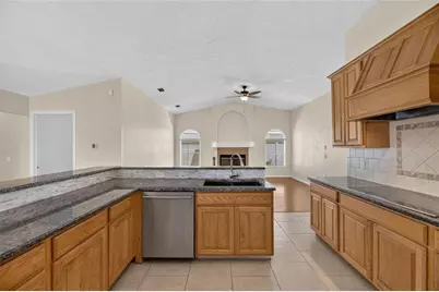 4404 Kendal Court, Valrico, FL 33596 - Photo 6