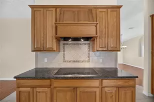 4404 Kendal Ct, Valrico, FL 33596 - Photo 4