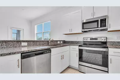 7002 Ripple Pond Loop, Zephyrhills, FL 33541 - Photo 10
