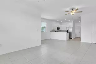 7002 Ripple Pond Loop, Zephyrhills, FL 33541 - Photo 14