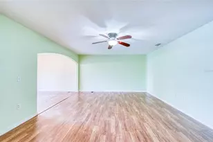 4729 Ashburn Pond Way, Tampa, FL 33610 - Photo 8