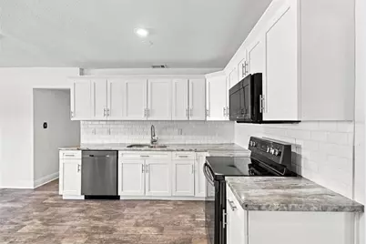 4107 W Wyoming Avenue, Tampa, FL 33616 - Photo 8