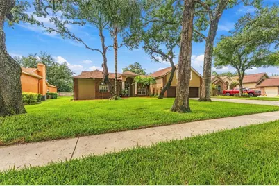 2561 Regal River Road, Valrico, FL 33596 - Photo 4
