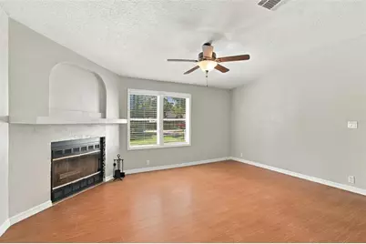 6814 Founders Street, Zephyrhills, FL 33542 - Photo 20