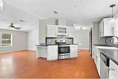 6814 Founders Street, Zephyrhills, FL 33542 - Photo 26