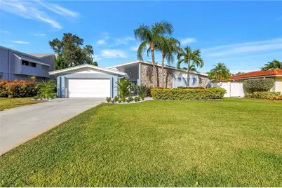 1114 2nd Avenue S, Tierra Verde, FL 33715 - Photo 2