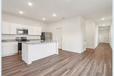 11207 Arnold Loop, San Antonio, FL 33576 - Photo 2