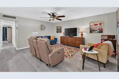 102 Cambridge Trail #220, Sun City Center, FL 33573 - Photo 6