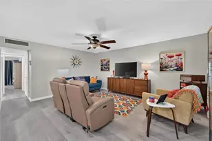 102 Cambridge Trail, Sun City Center, FL 33573 - Photo 6