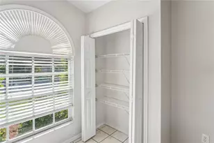 652 Sand Ridge Dr, Valrico, FL 33594 - Photo 8