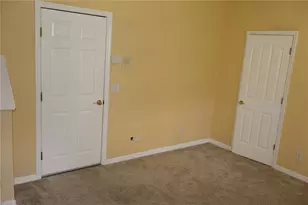 3019 Pointeview Dr, Tampa, FL 33611 - Photo 12