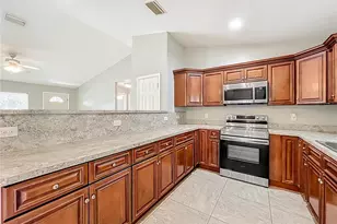 608 Masters Ave, Wildwood, FL 34785 - Photo 18