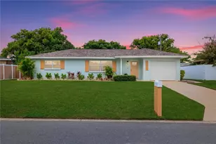 8834 108th Ln, Seminole, FL 33772 - Photo 1