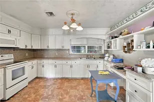 13463 SE 39th Ct, Belleview, FL 34420 - Photo 12