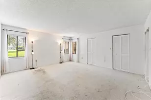 2689 Sabal Springs Cir, Clearwater, FL 33761 - Photo 22
