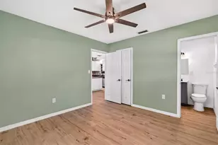 715 W Bayshore Dr, Tarpon Springs, FL 34689 - Photo 16