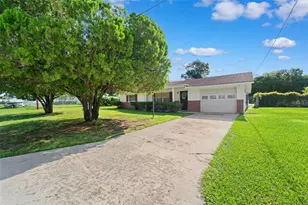 5914 Wilson Dr, Zephyrhills, FL 33542 - Photo 2