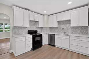 6946 5th Ave N, Saint Petersburg, FL 33710 - Photo 8