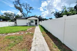 922 W Knollwood St, Tampa, FL 33604 - Photo 1