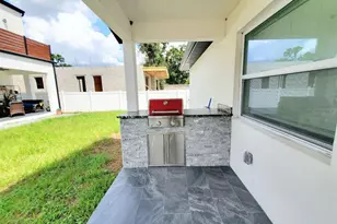 922 W Knollwood St, Tampa, FL 33604 - Photo 4