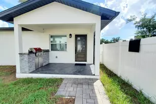 922 W Knollwood St, Tampa, FL 33604 - Photo 2
