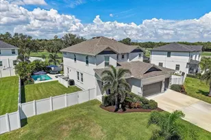 2194 Fairway Ave S, Saint Petersburg, FL 33712 - Photo 2