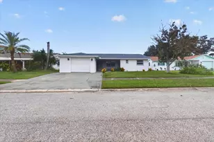 2217 Harrison Dr, Holiday, FL 34691 - Photo 8