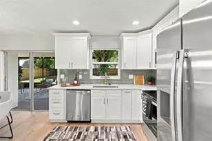 10506 Alambra Ave, Tampa, FL 33619 - Photo 10