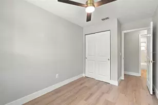 10506 Alambra Ave, Tampa, FL 33619 - Photo 18